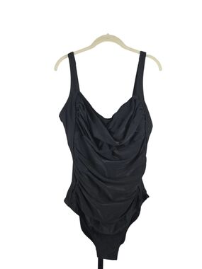 Swimsuits For All Ruched Twist Front Draped One-Piece Swimsuit Black Size 22